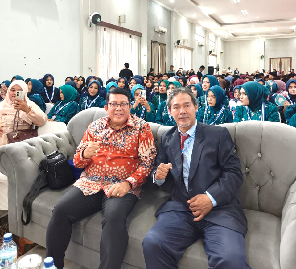 Menghadiri Undangan Pelepasan dan Purnawiyata  SMK Bina Teknika Cileungsi di Gedung Damar Permata